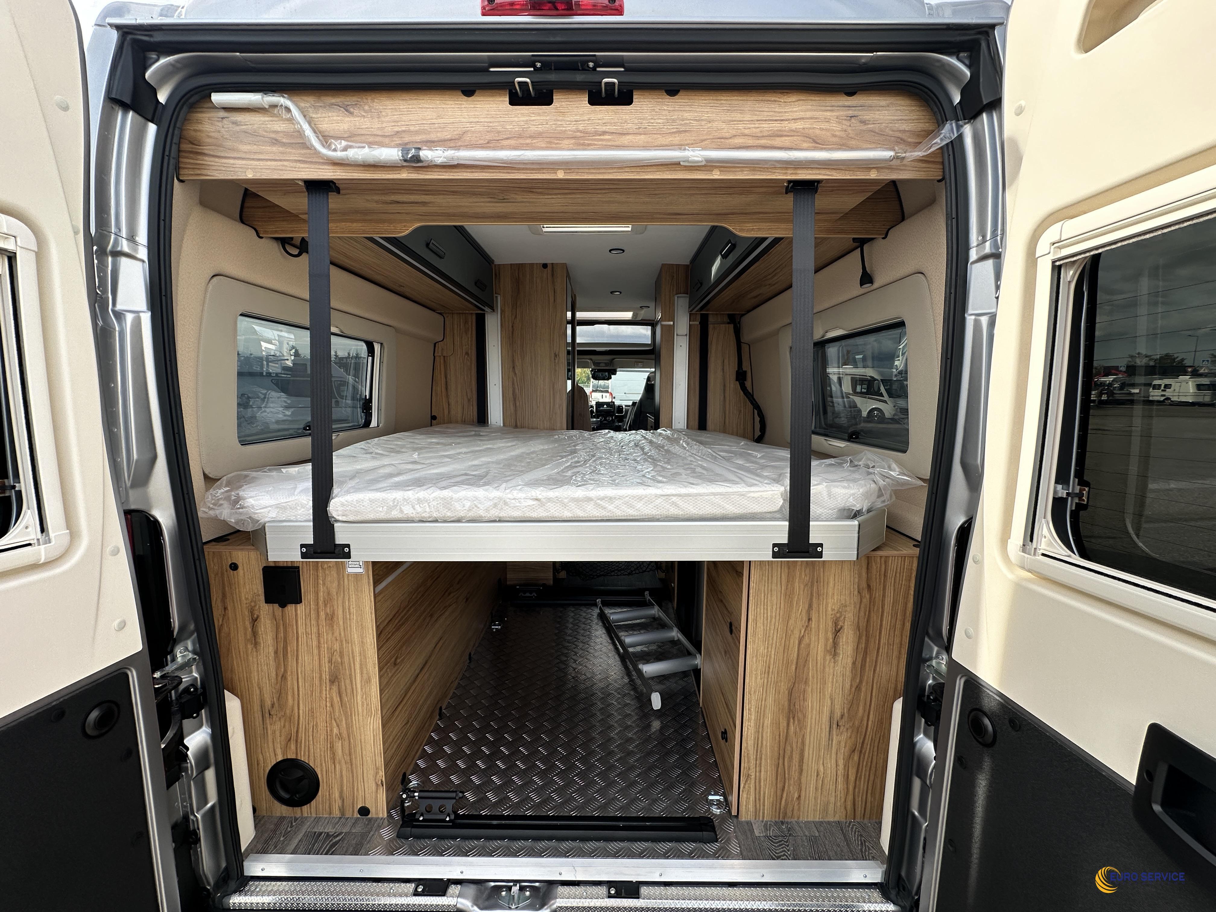 FONT VENDOME DUO VAN GARAGE ELEGANCE