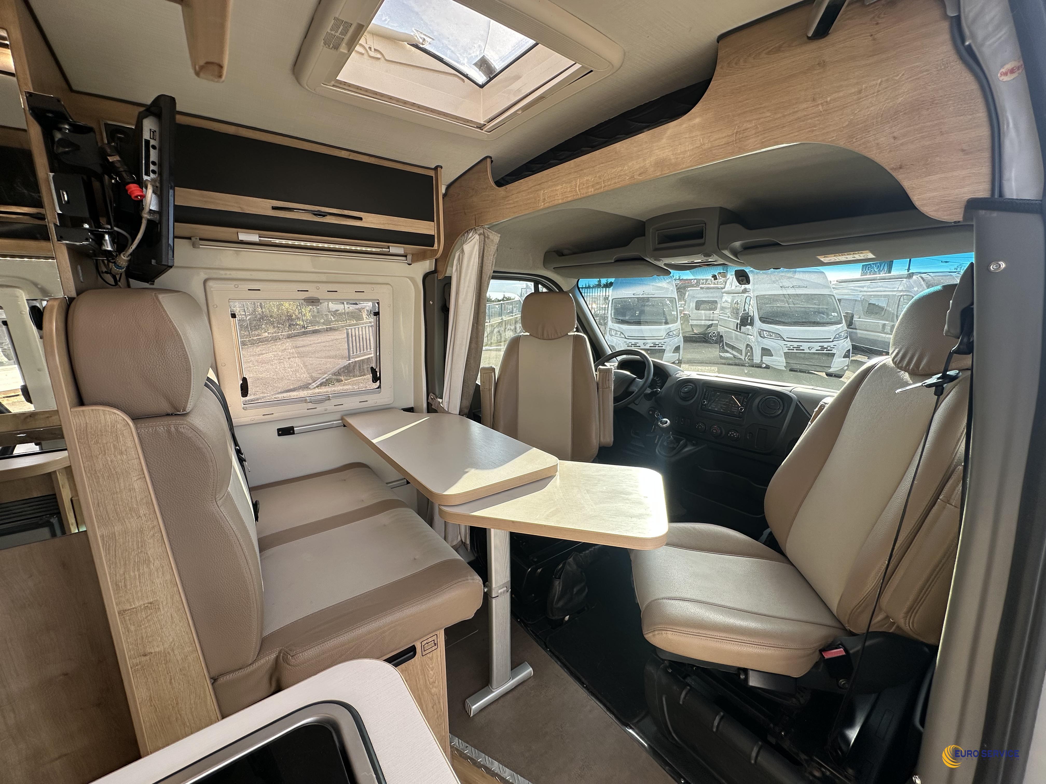 FONT VENDOME MASTERVAN XS