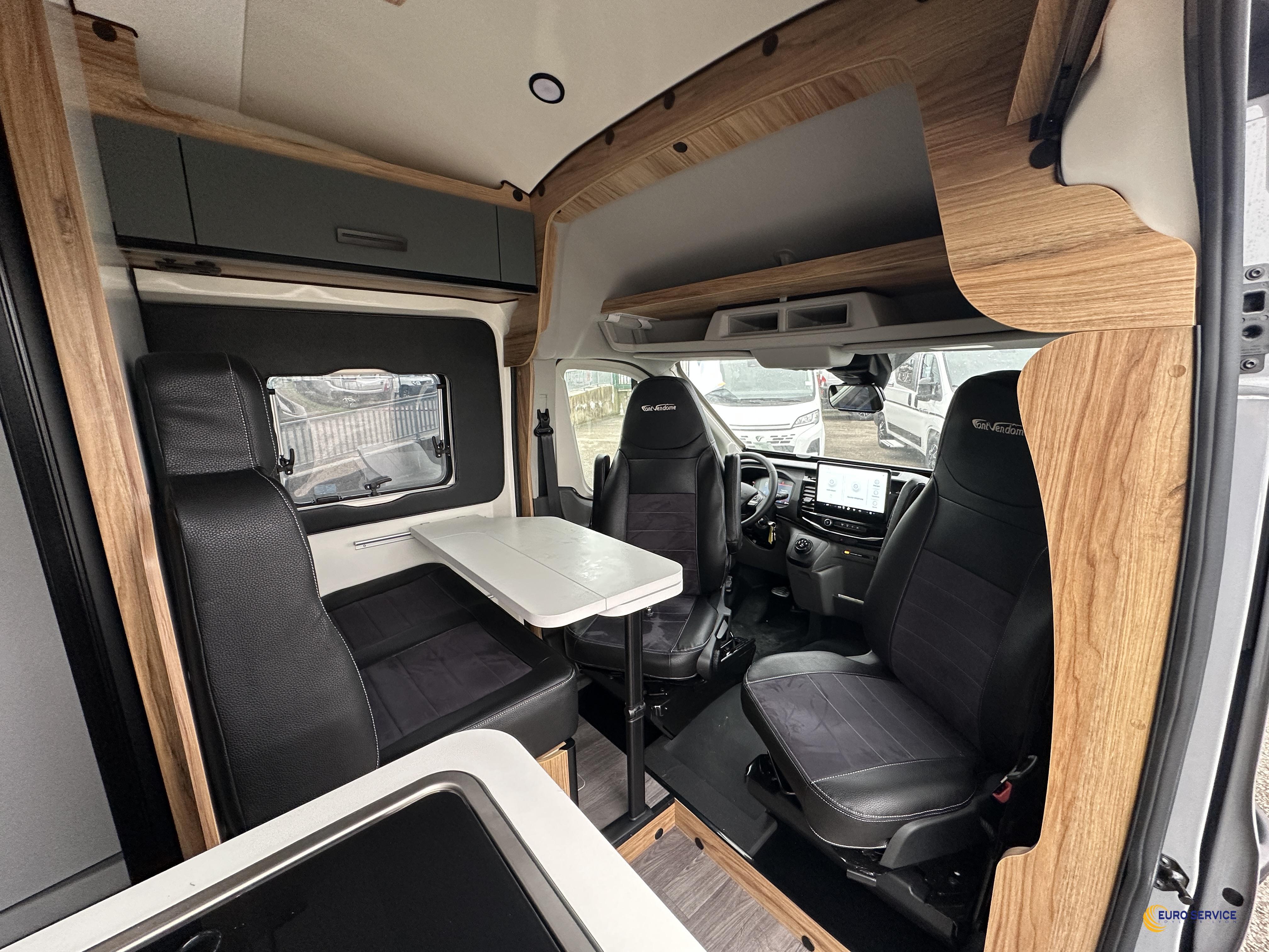 FONT VENDOME FORTYVAN 4X2