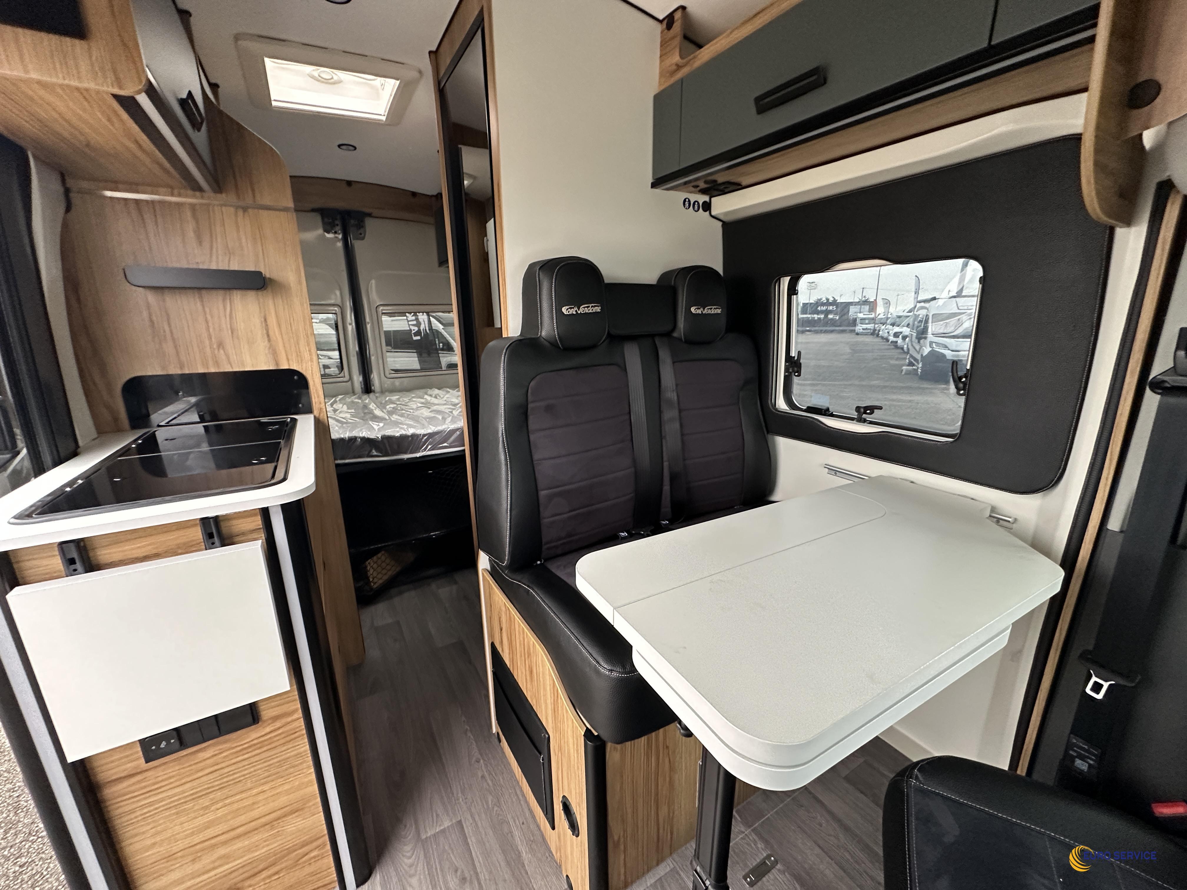 FONT VENDOME FORTYVAN 4X2