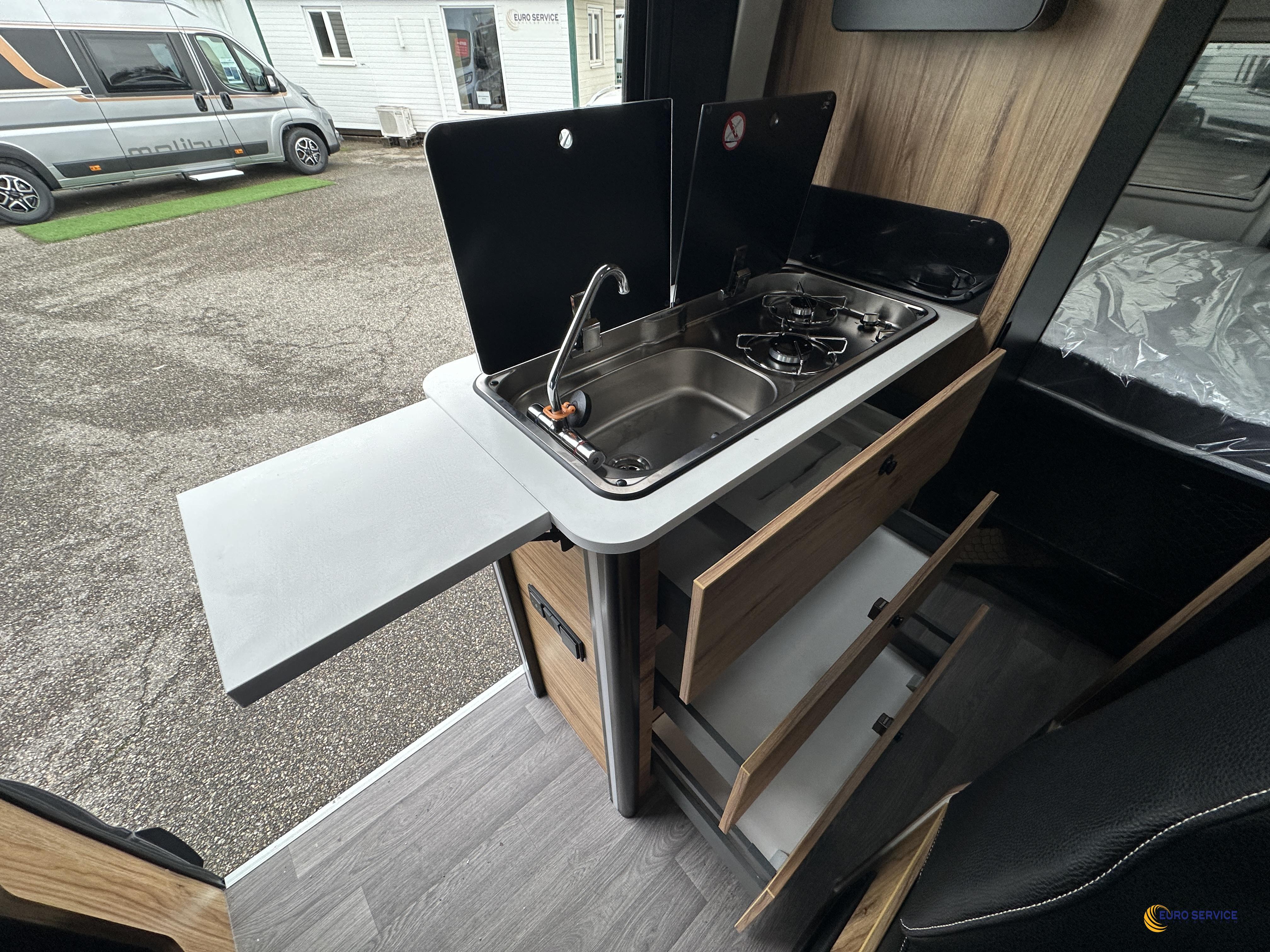 FONT VENDOME FORTYVAN 4X2