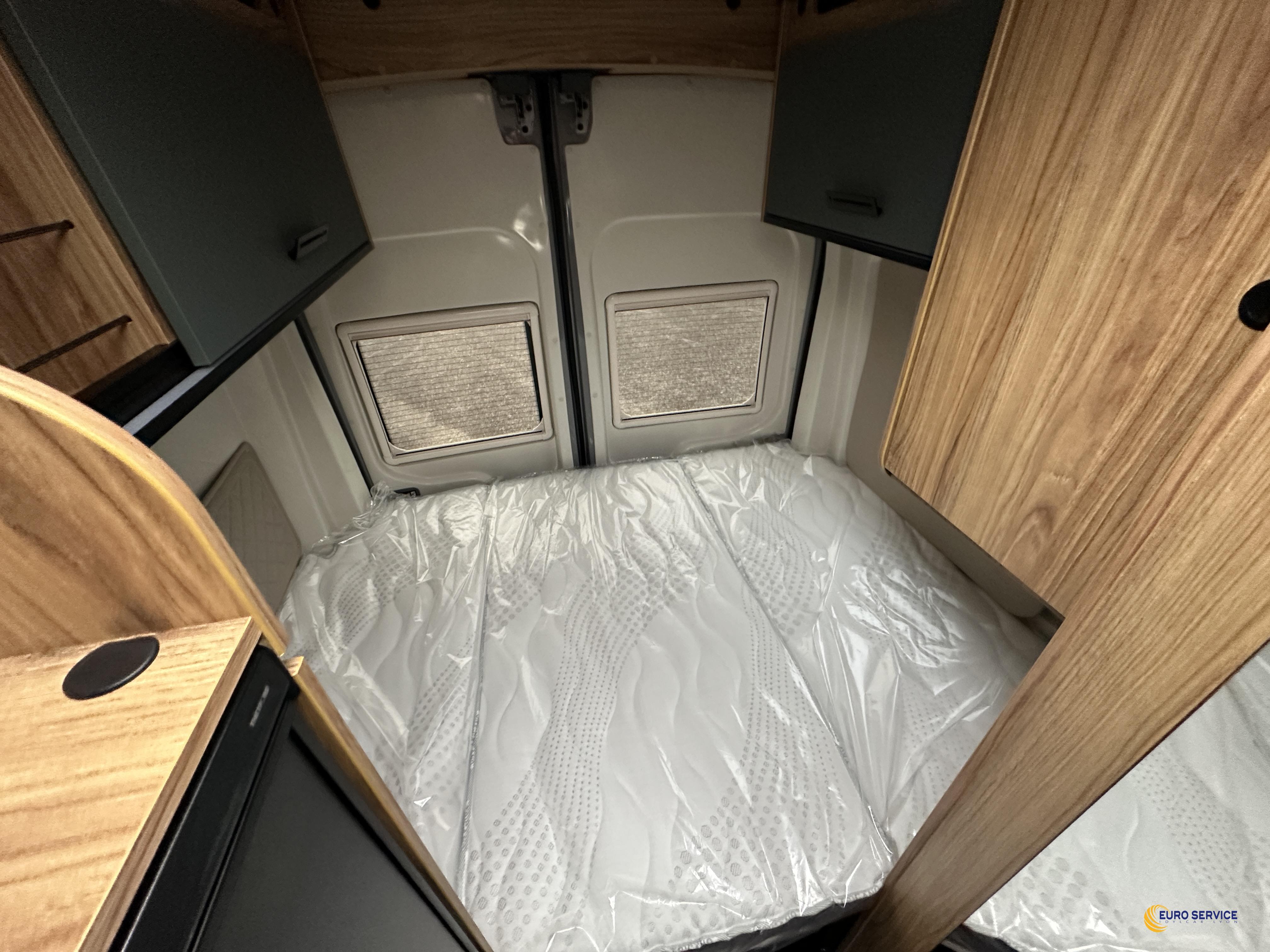 FONT VENDOME FORTYVAN 4X2