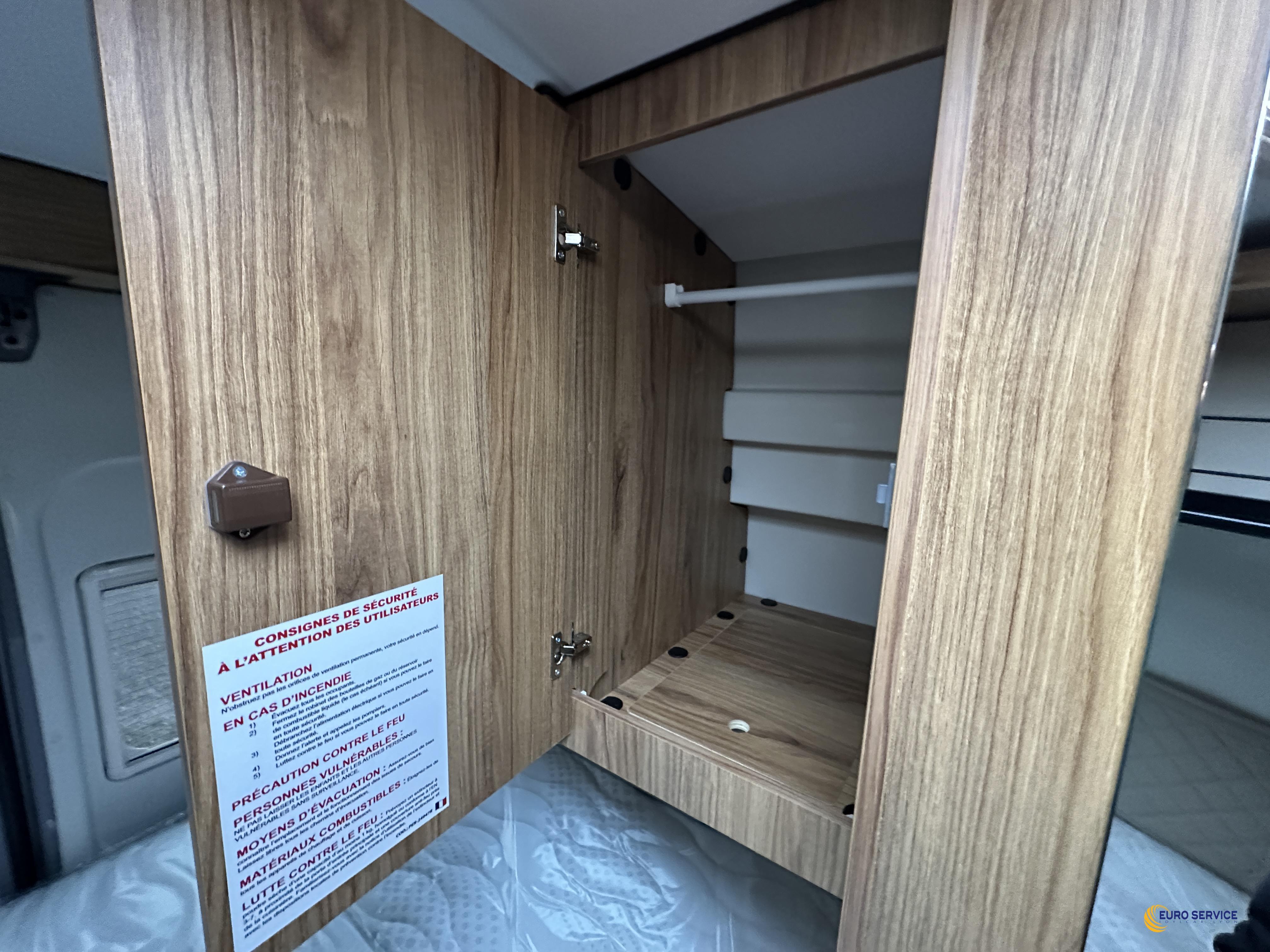 FONT VENDOME FORTYVAN 4X2