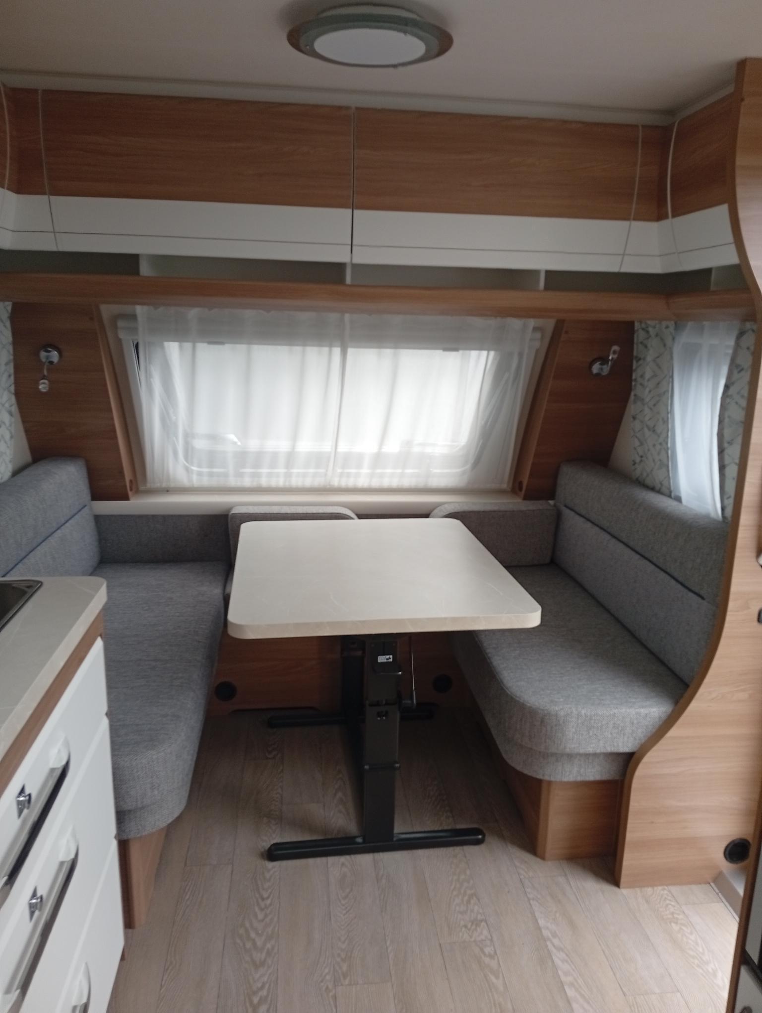 HOBBY 495 WFB DE Luxe