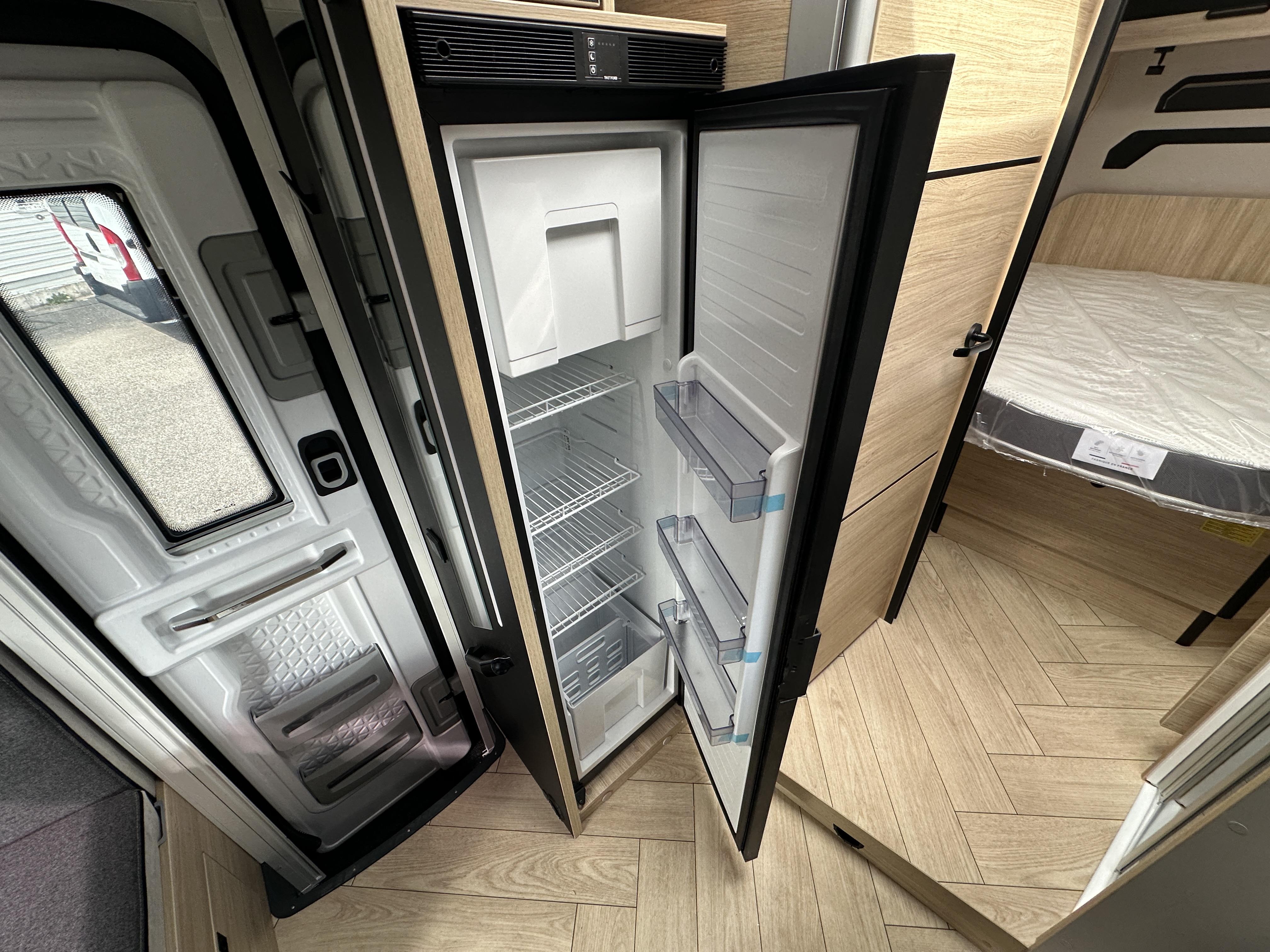 CHALLENGER 328 GRAPHITE EDITION