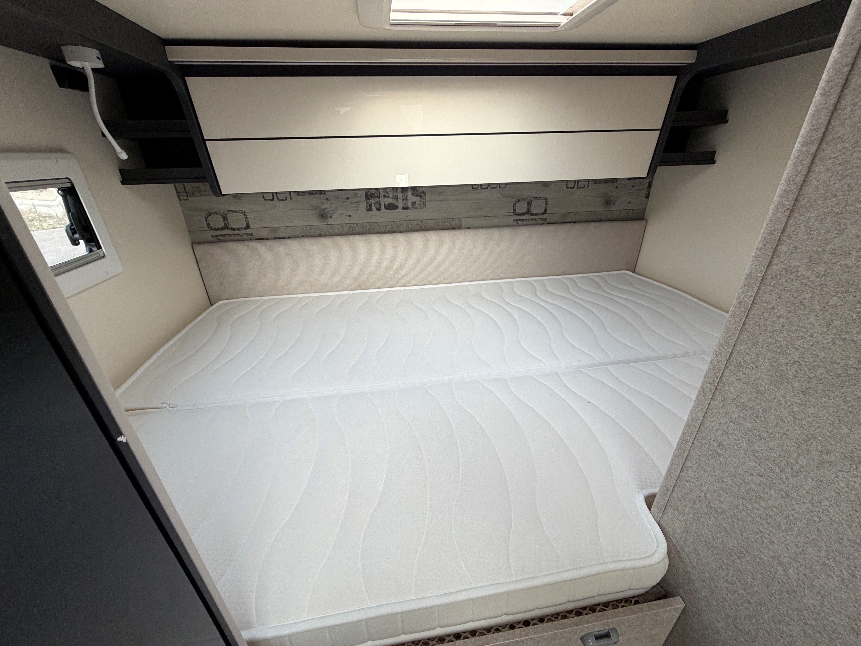 MC LOUIS MC4 SLIM 331
